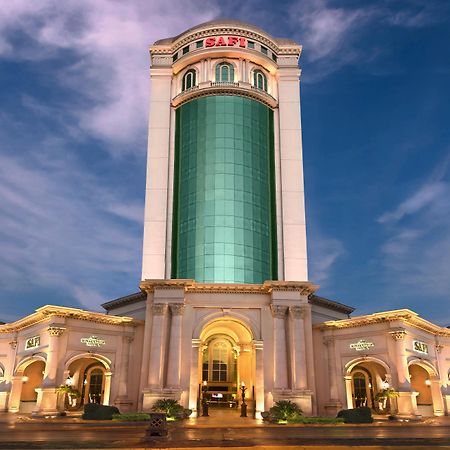 Safi Royal Luxury Valle San Pedro Garza Garcia Экстерьер фото The Green Tower