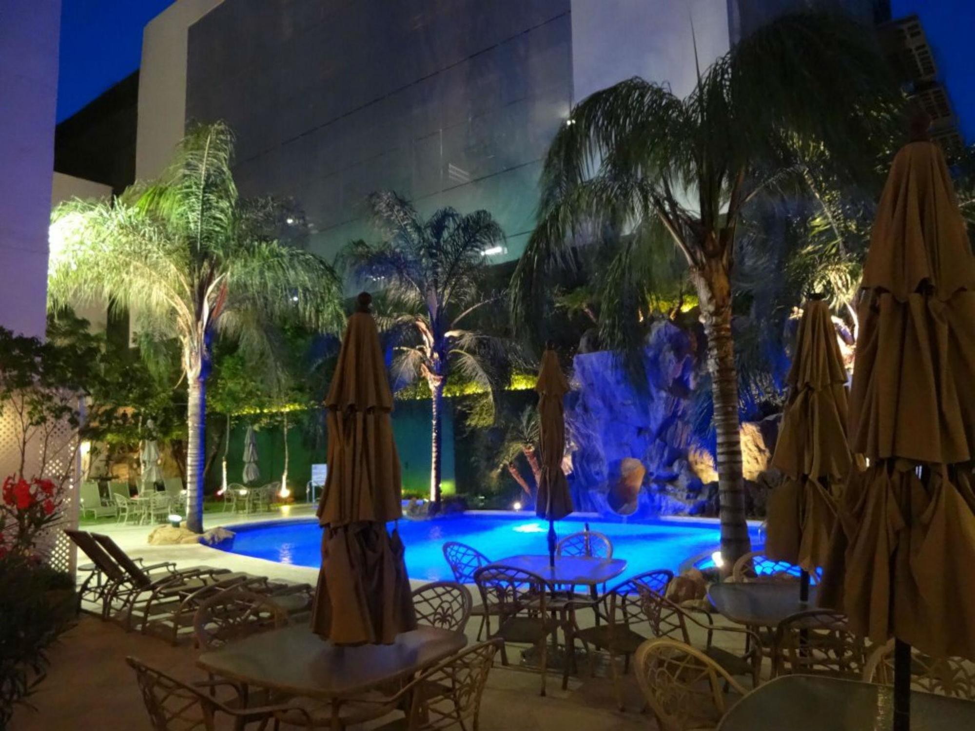 Safi Royal Luxury Valle San Pedro Garza Garcia Экстерьер фото Hotel's pool