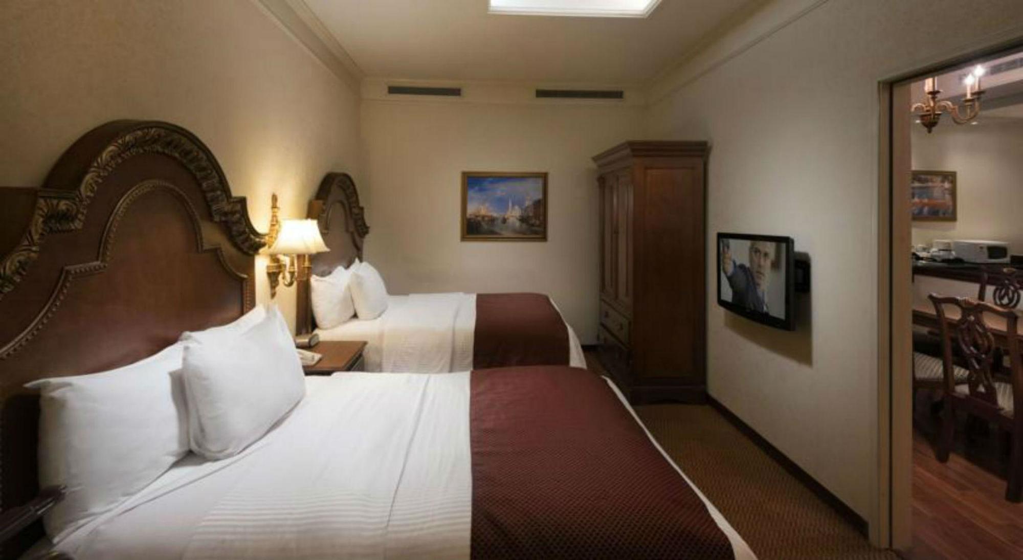 Safi Royal Luxury Valle San Pedro Garza Garcia Экстерьер фото A room at the hotel