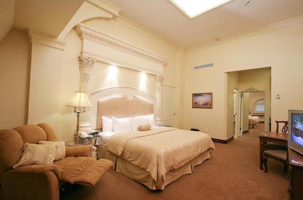 Safi Royal Luxury Valle San Pedro Garza Garcia Номер фото A bedroom at the hotel